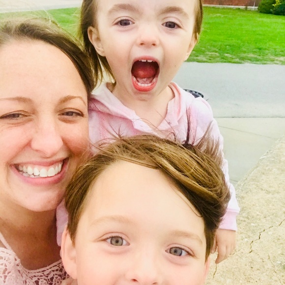 Meet your Posher, Jocelyn - Picture 1 of 1